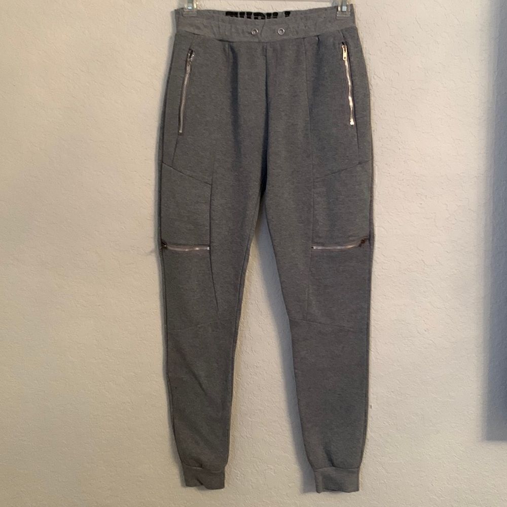 Thrill Joggers Gray Size L